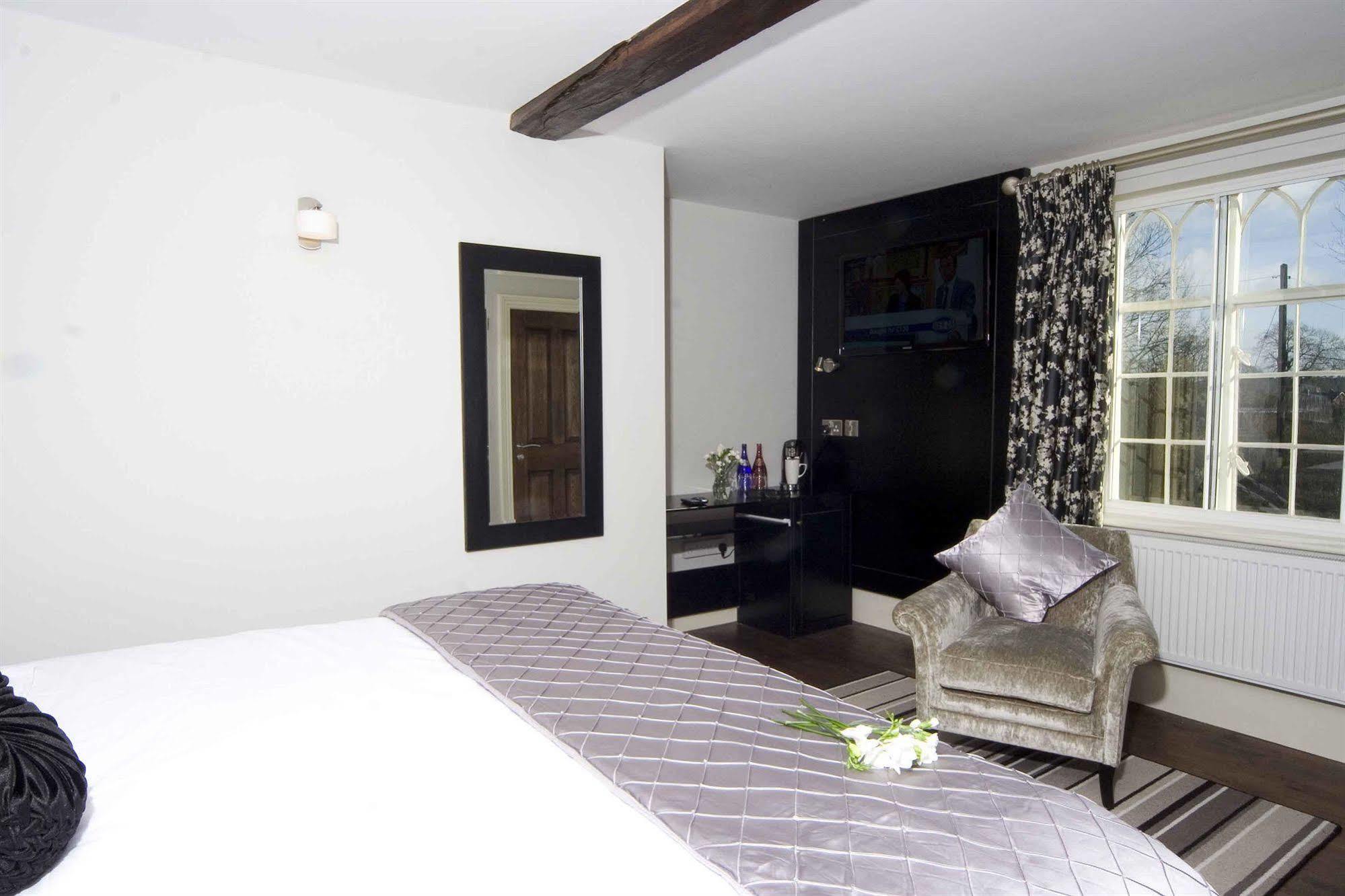 The Nags Head Hotel มอนต์โกเมอรี ภายนอก รูปภาพ