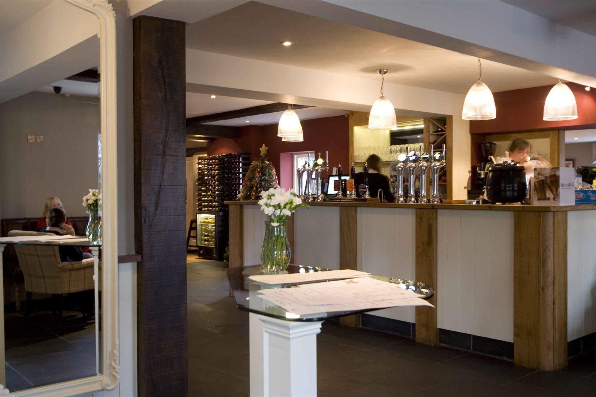 The Nags Head Hotel มอนต์โกเมอรี ภายนอก รูปภาพ